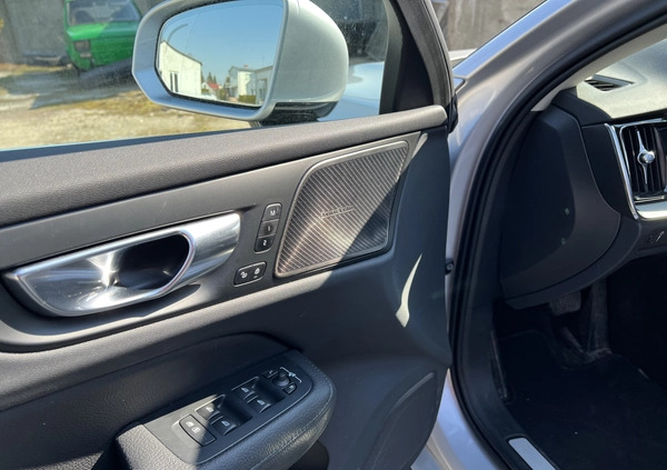 Volvo V60 cena 155000 przebieg: 101000, rok produkcji 2020 z Lublin małe 79